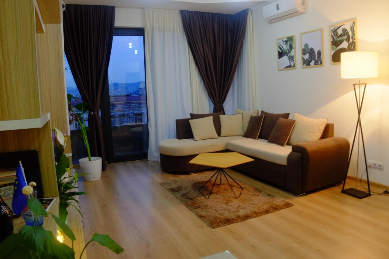 Ameri Plaza Green Apartments Тбилиси Екстериор снимка