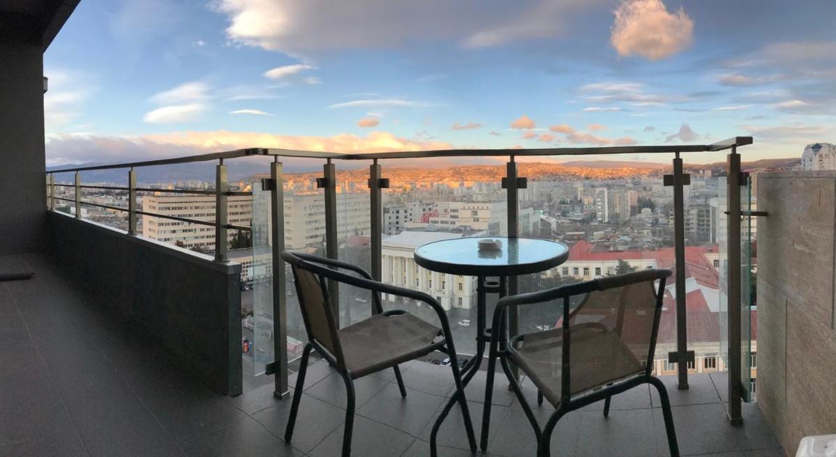 Ameri Plaza Green Apartments Тбилиси Екстериор снимка