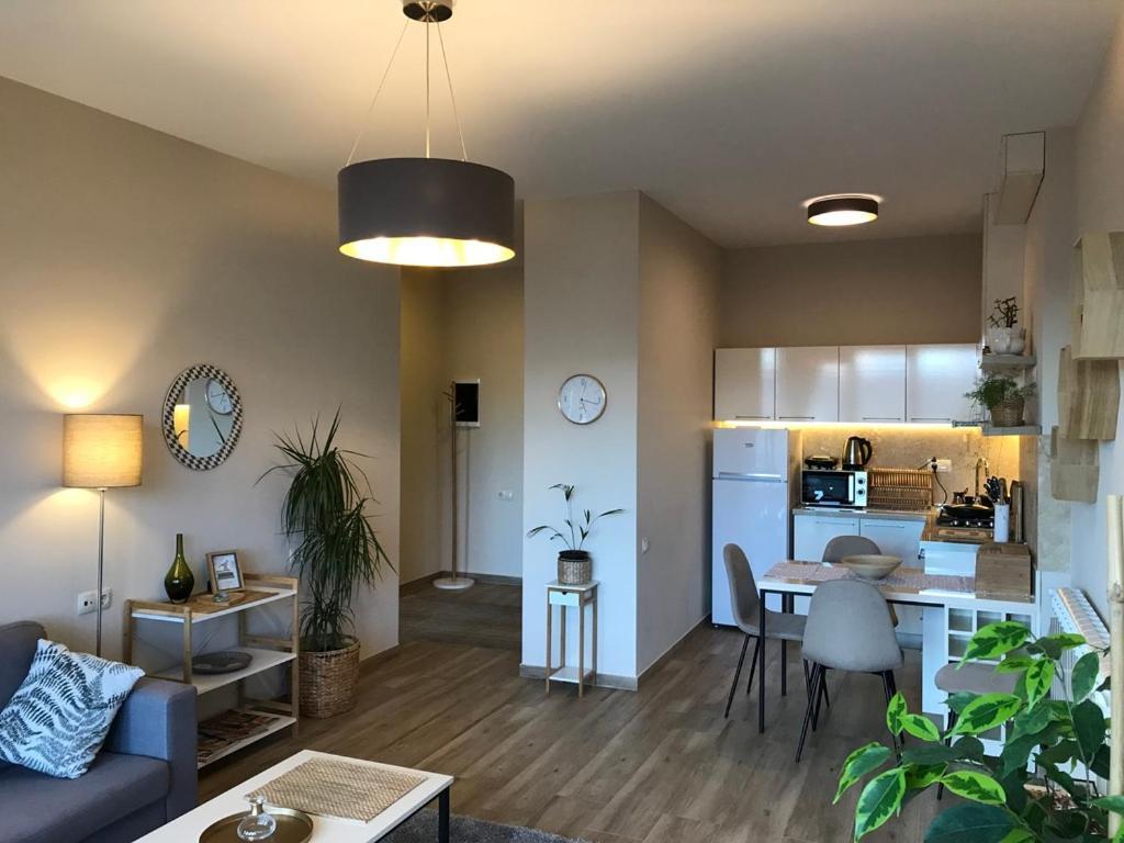 Ameri Plaza Green Apartments Тбилиси Екстериор снимка