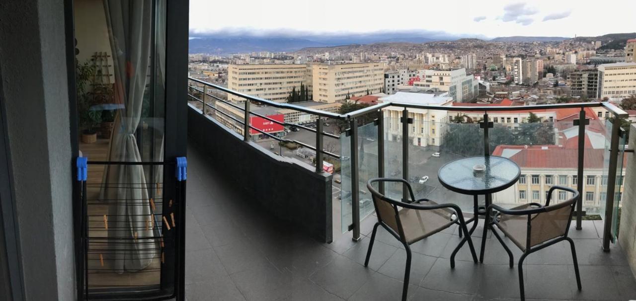 Ameri Plaza Green Apartments Тбилиси Екстериор снимка